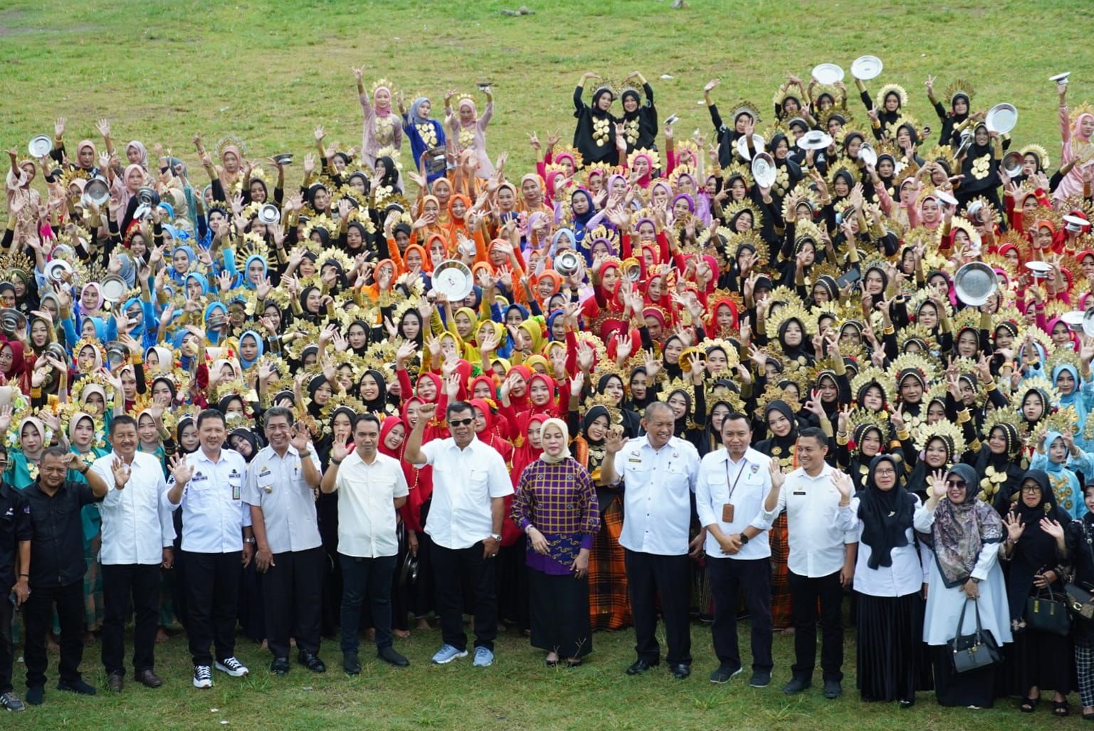 1.200 Penari Paddupa dari Bulukumba Ikut Pecahkan Rekor MURI di Sulsel Menari