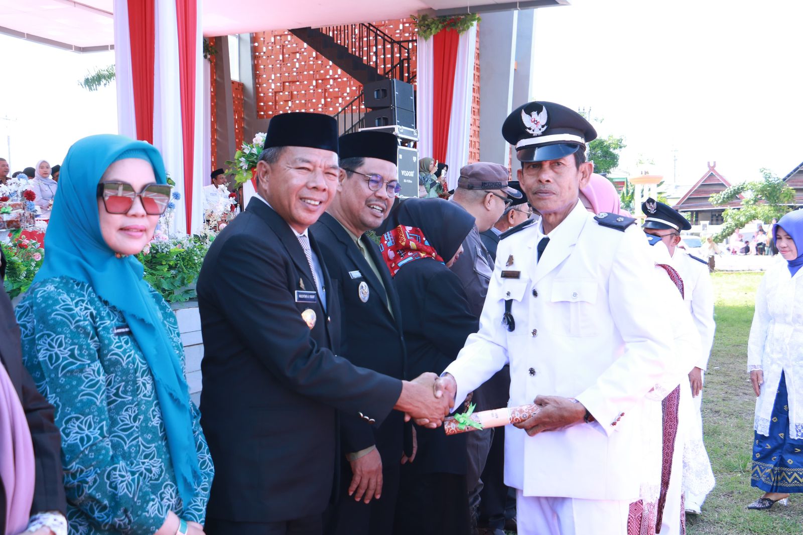 Bupati Bulukumba Kukuhkan Perpanjangan Masa Jabatan 104 Kepala Desa dan BPD